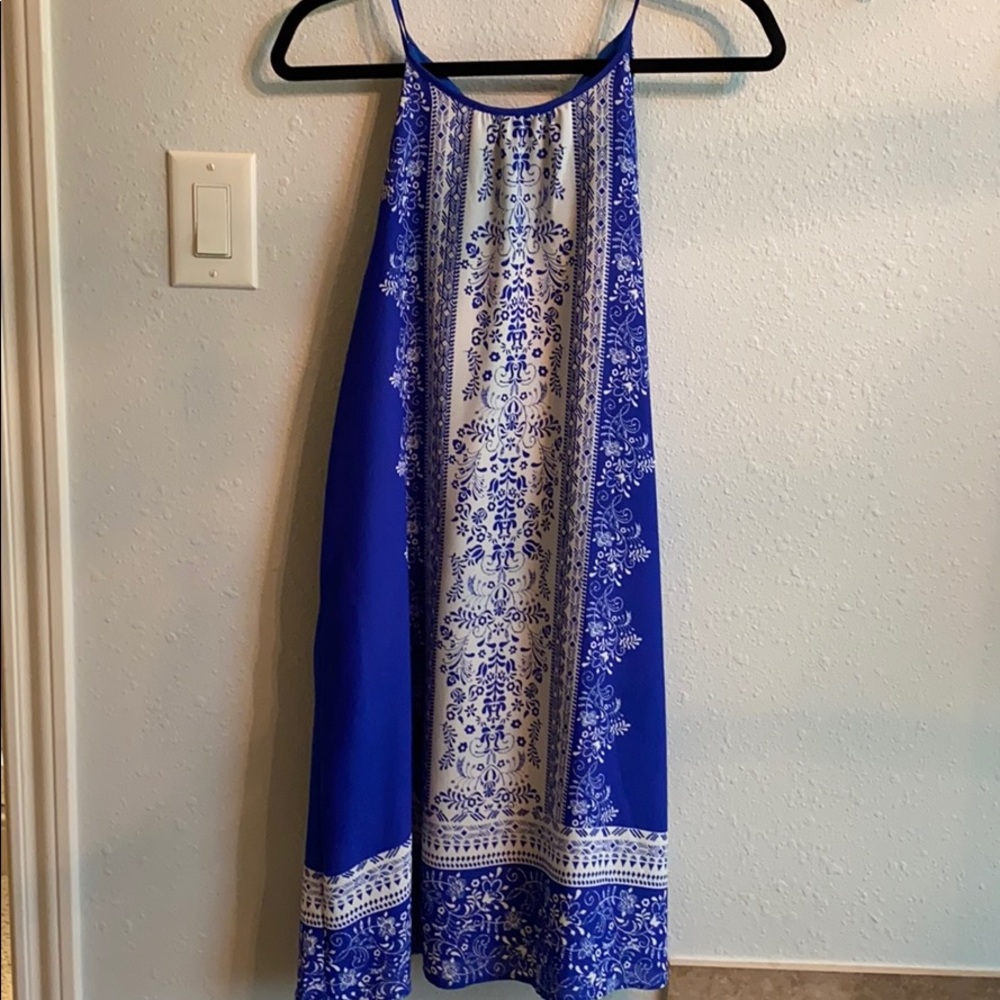 Sleeveless dress